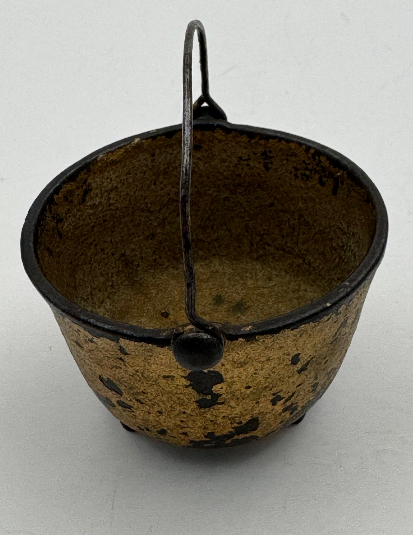 Vintage 3 Leg Cast Iron Pot Cold Paint Toy