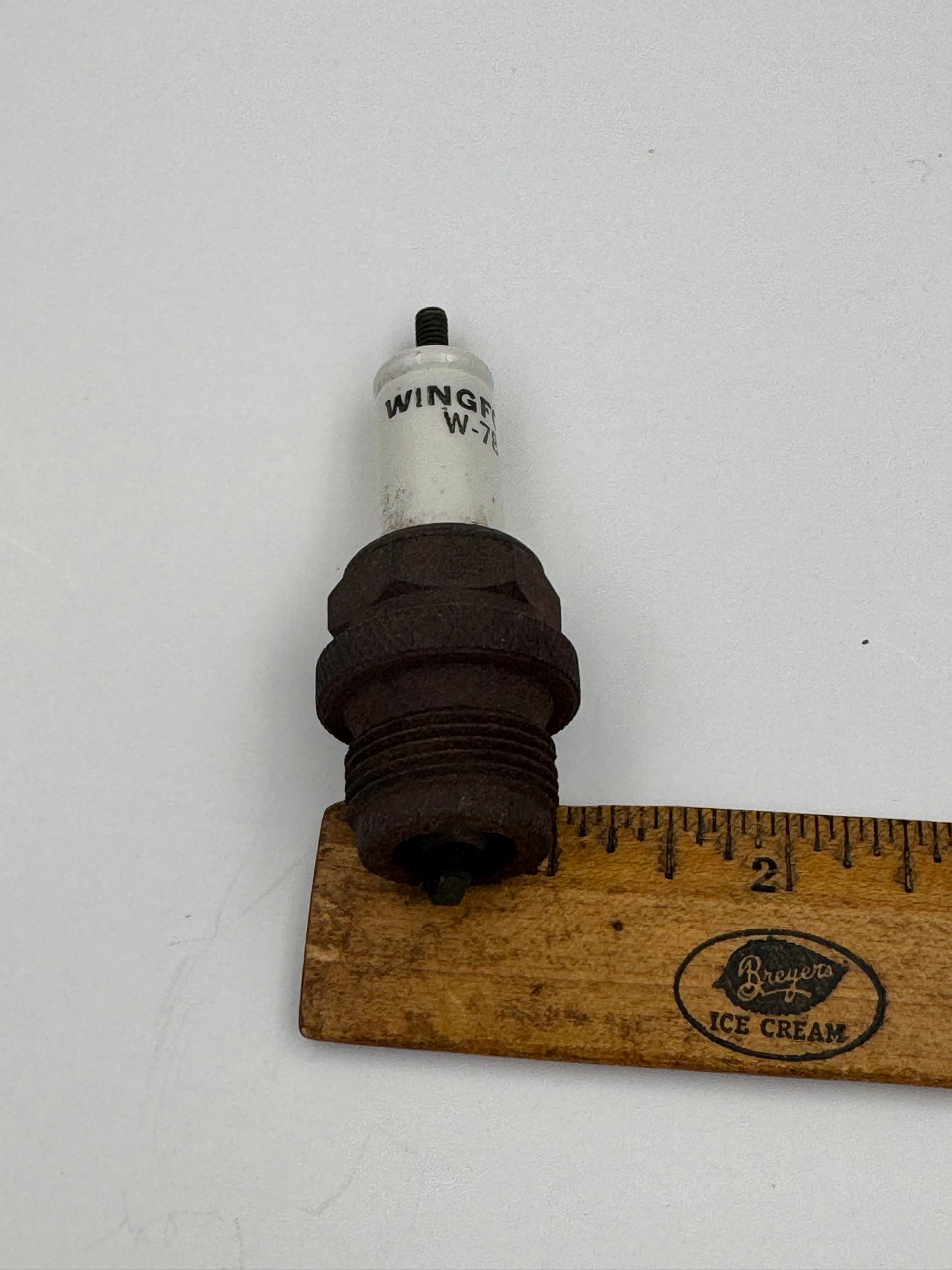 Vintage Spark Plug Wingfoot W-78