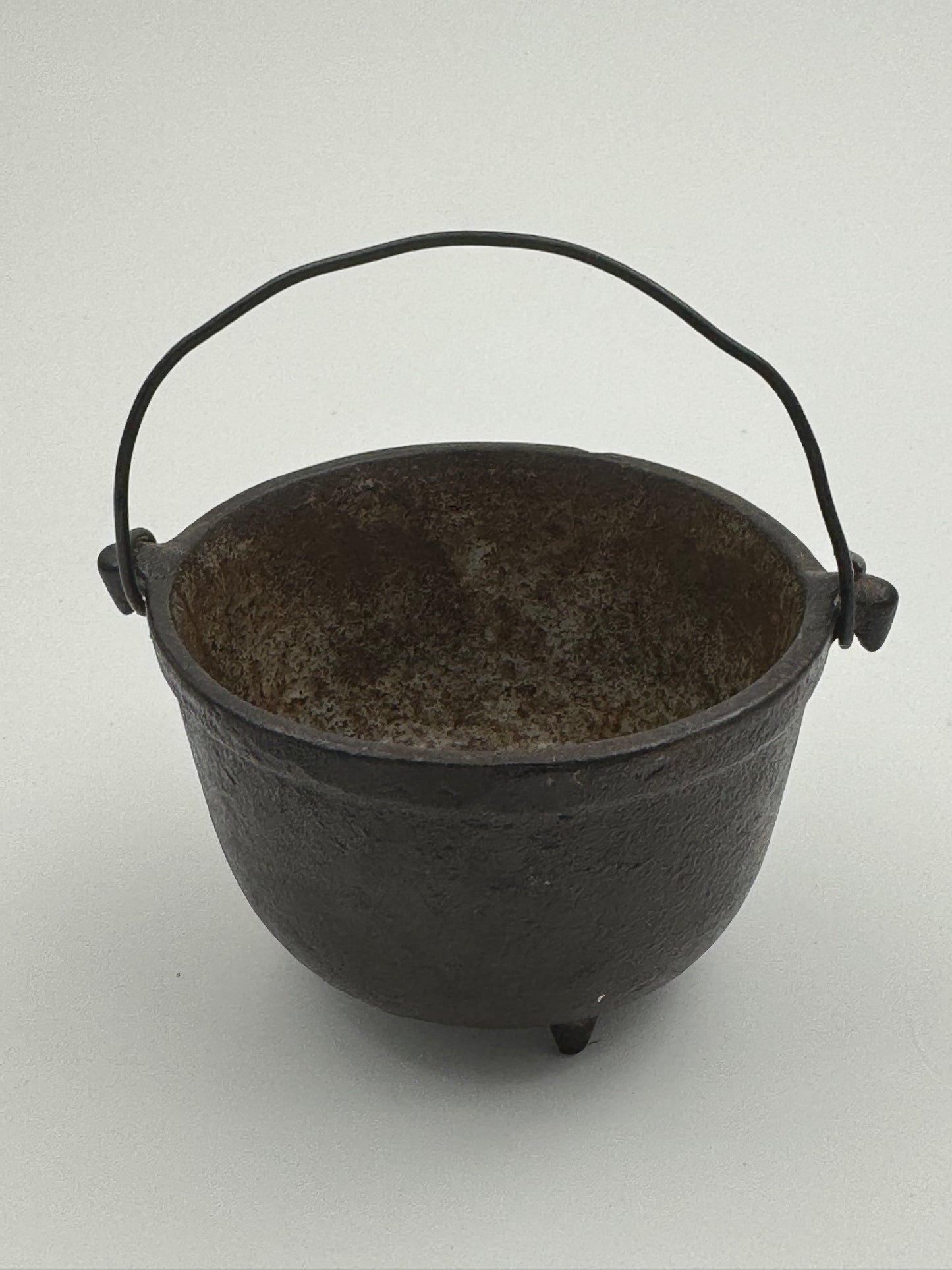 Vintage Toy Cast Iron 3 Leg Pot