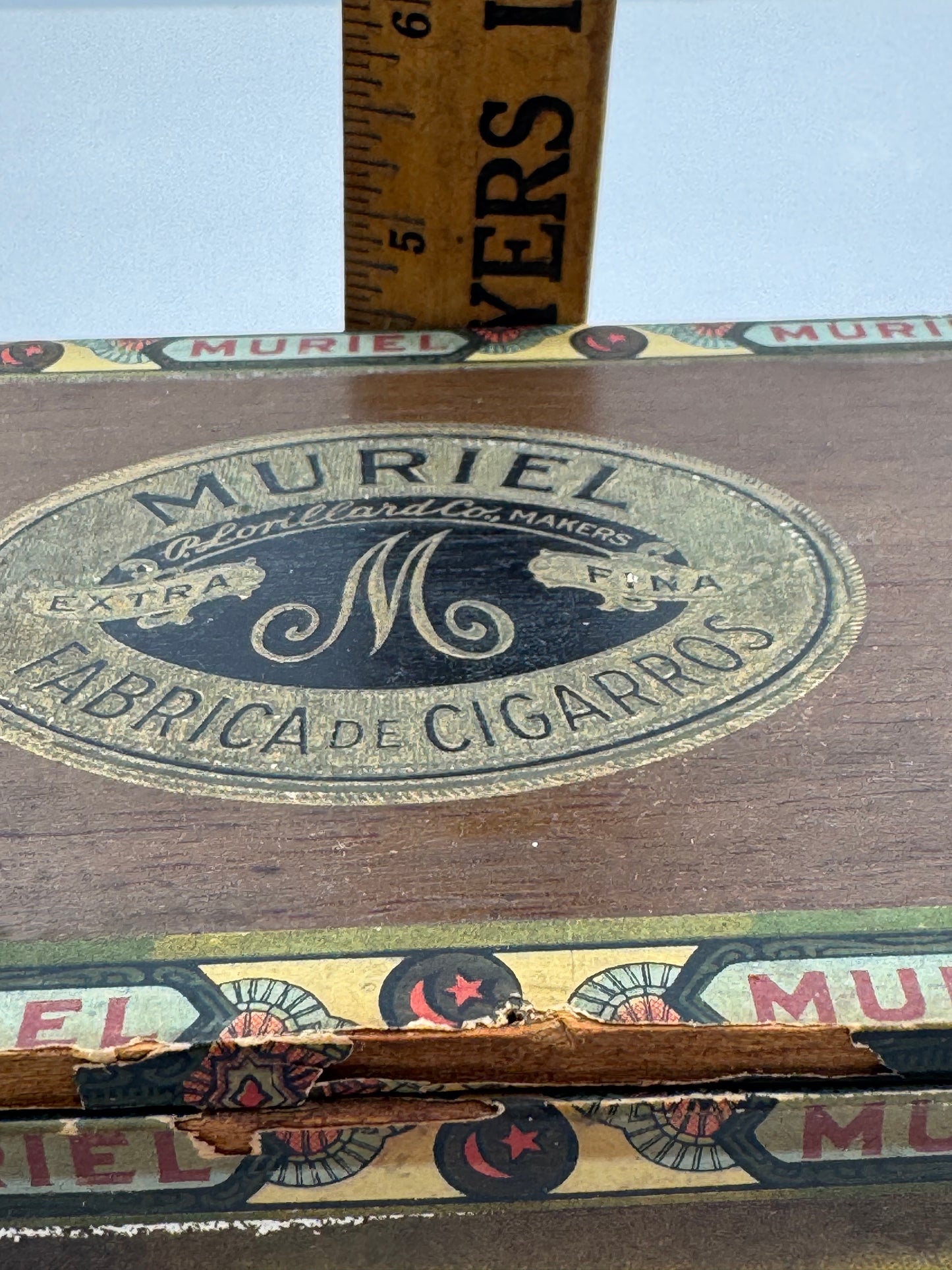 Vintage Muriel Cigar Box Rare Wood Fantastic Graphics