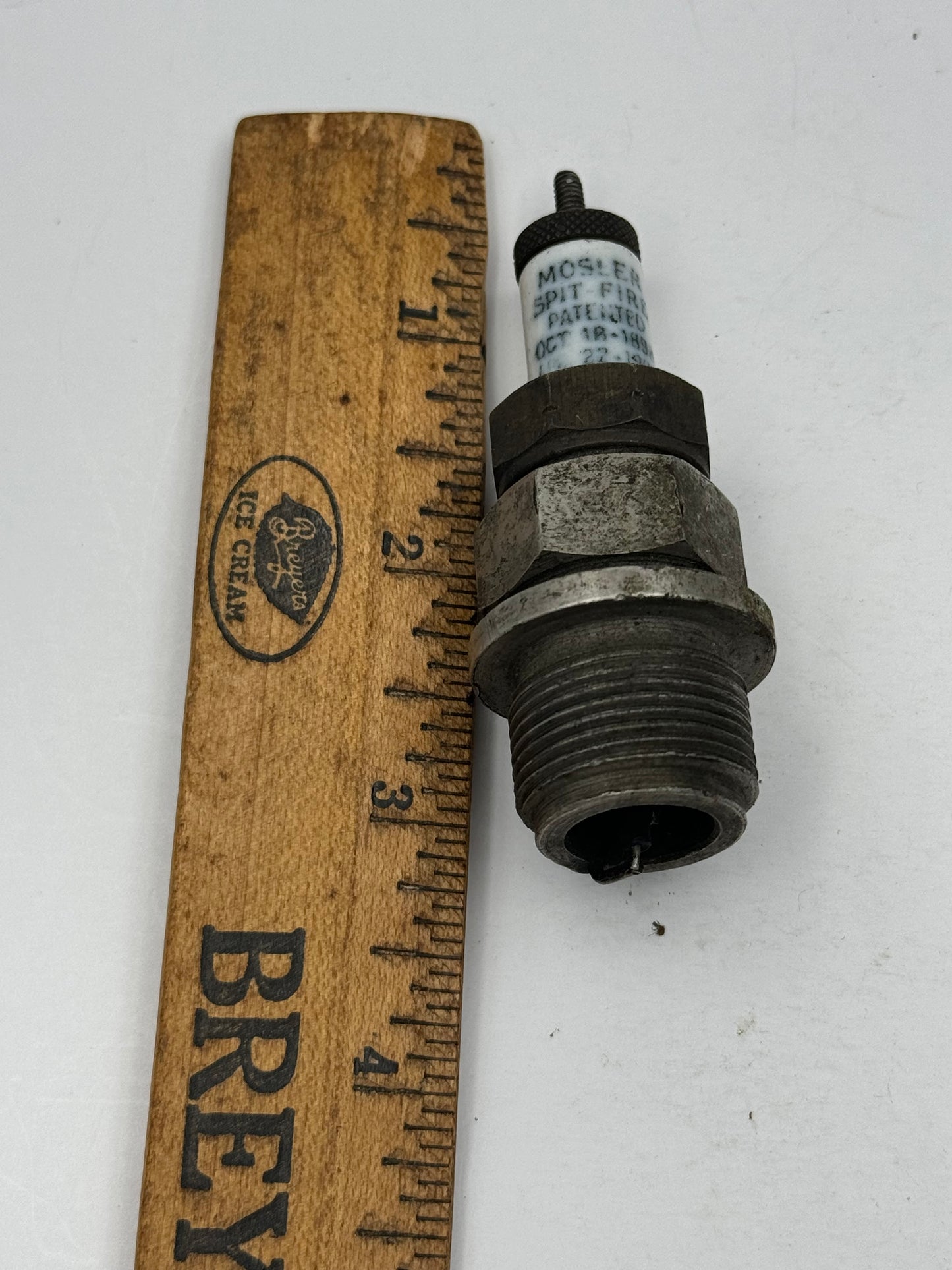 Vintage Spark Plug Mosler Spit Fire