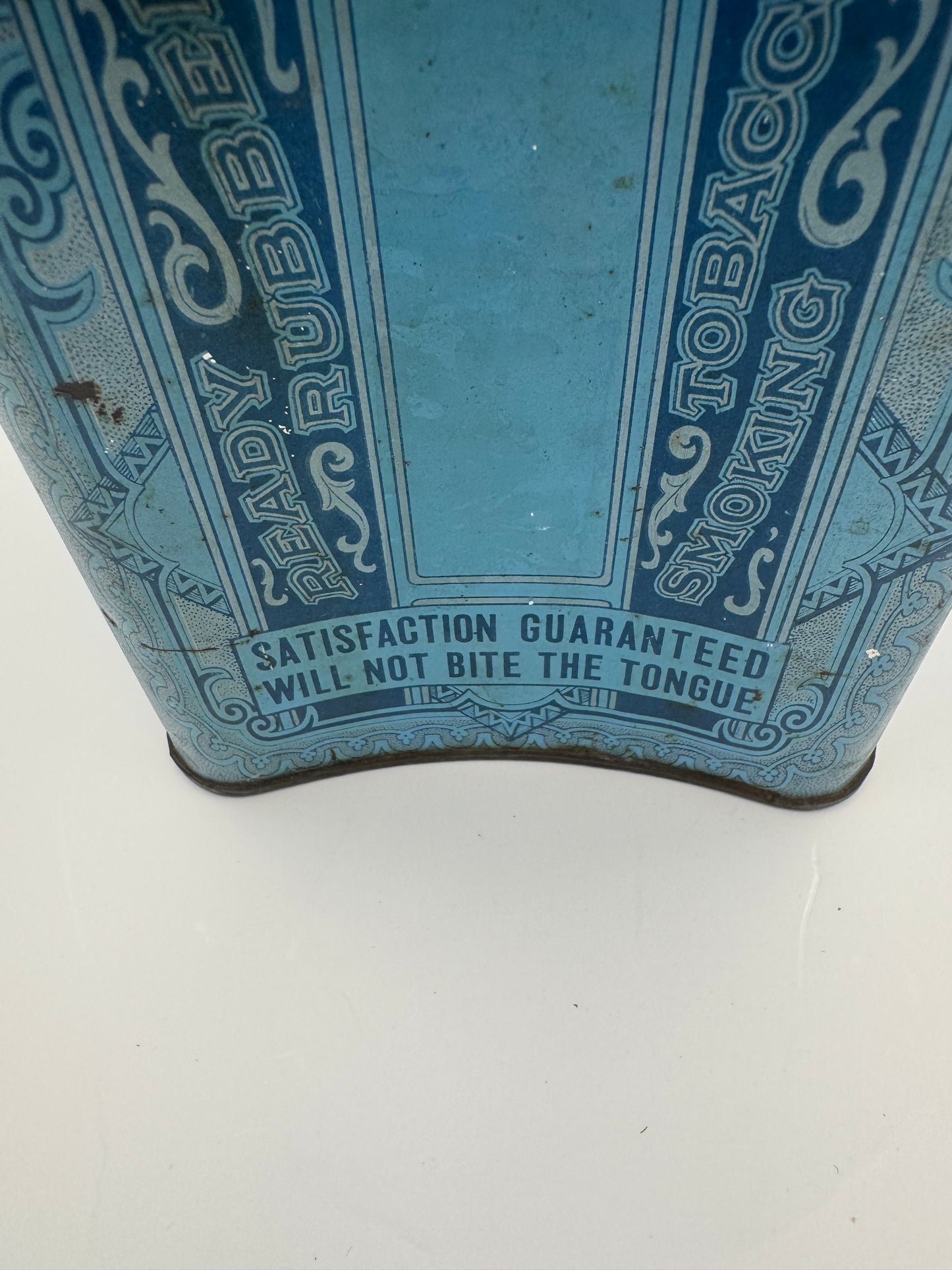 Vintage Edgeworth Tobacco Hinged Tin Convex Sides