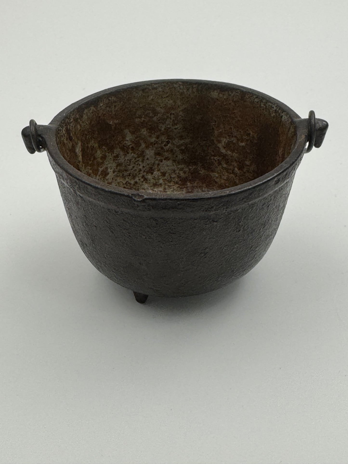 Vintage Toy Cast Iron 3 Leg Pot