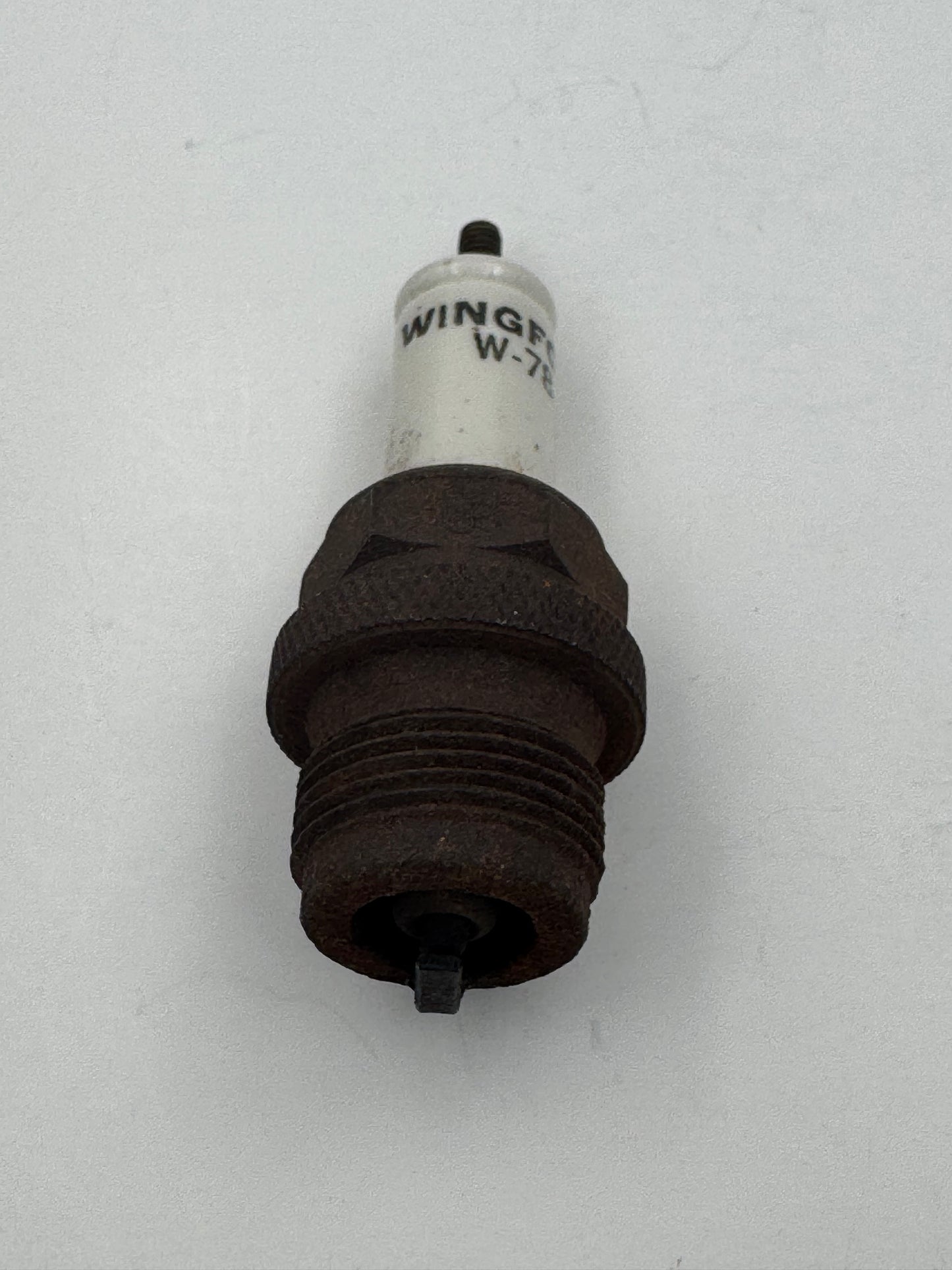 Vintage Spark Plug Wingfoot W-78