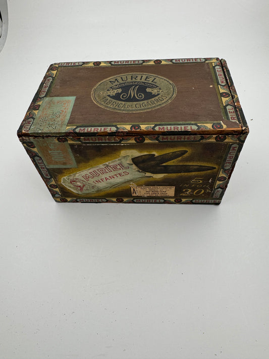 Vintage Muriel Cigar Box Rare Wood Fantastic Graphics