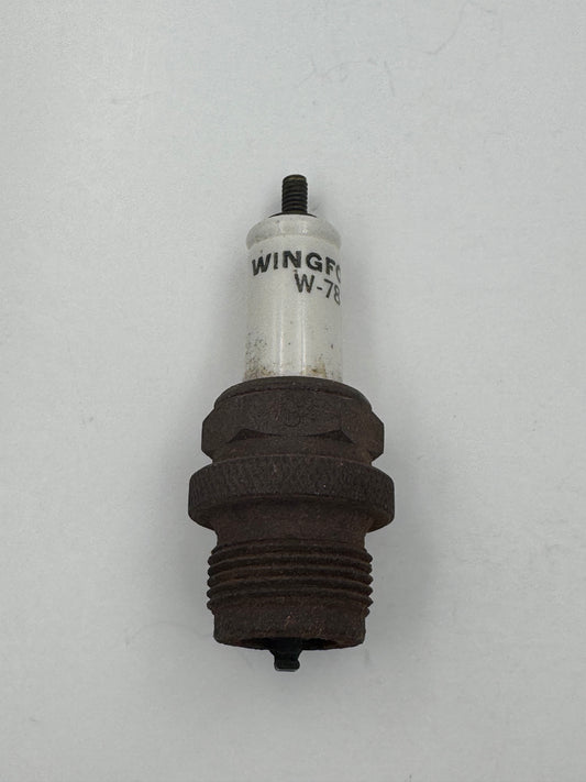 Vintage Spark Plug Wingfoot W-78