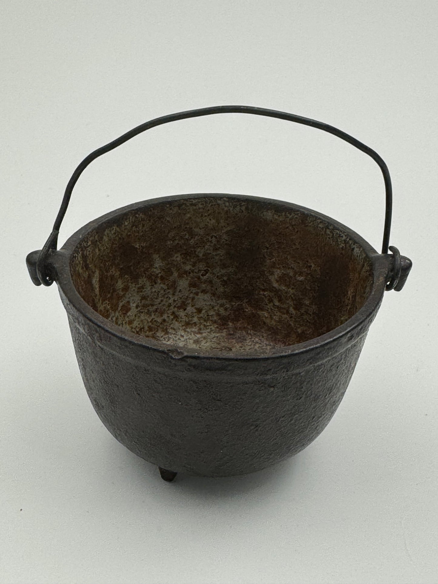Vintage Toy Cast Iron 3 Leg Pot
