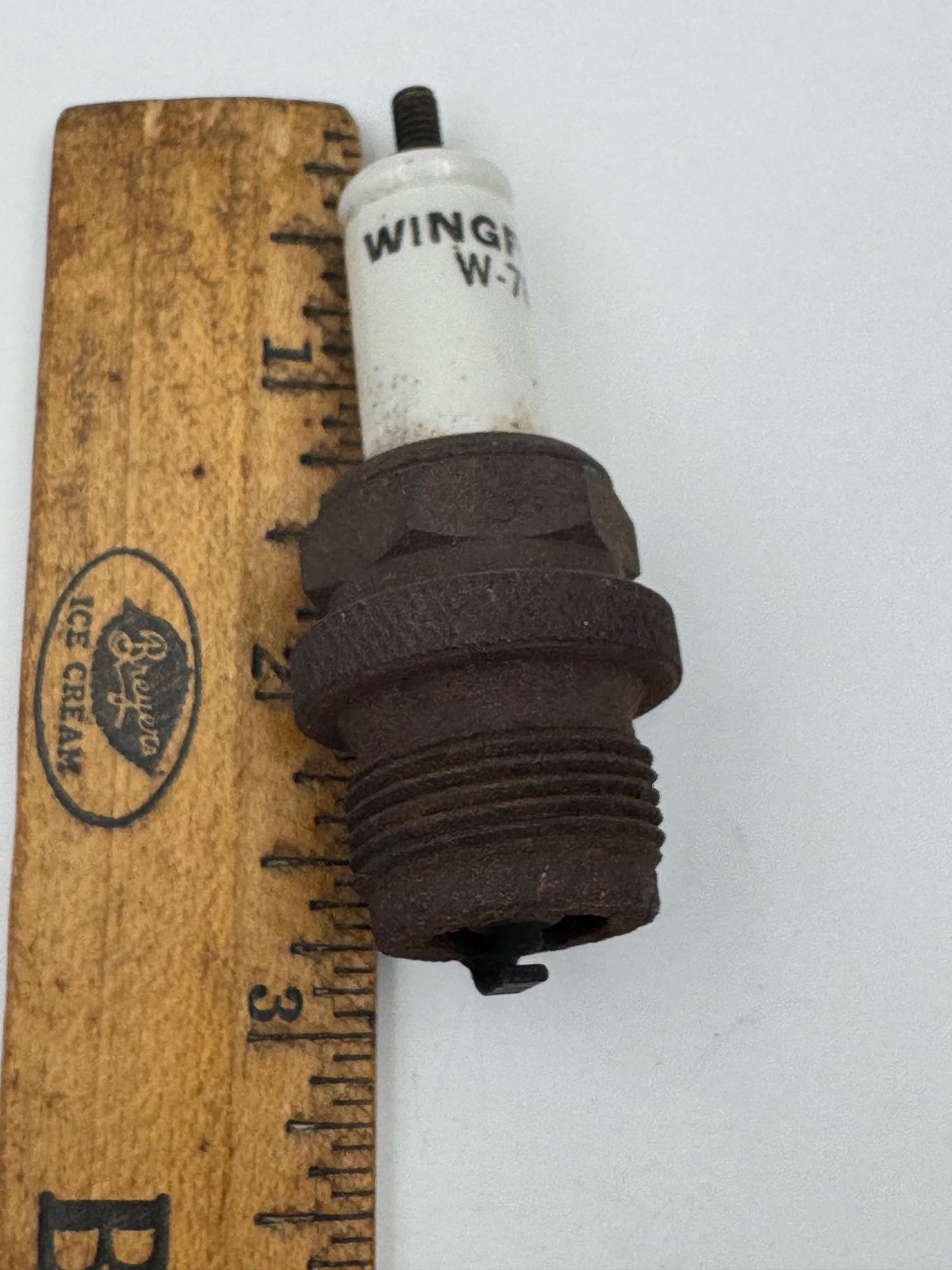 Vintage Spark Plug Wingfoot W-78